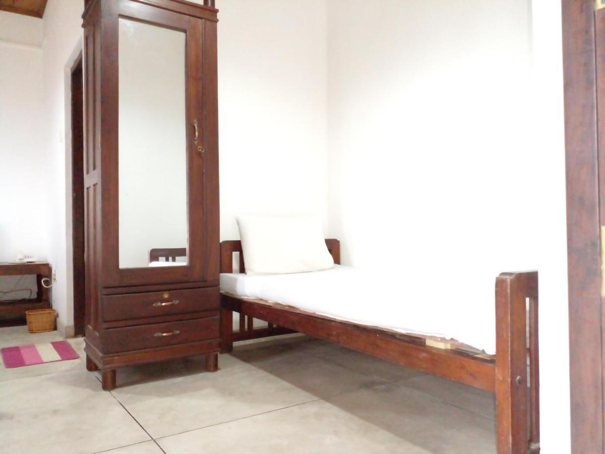 Muduna Walawwa Resort Kandy Exteriör bild