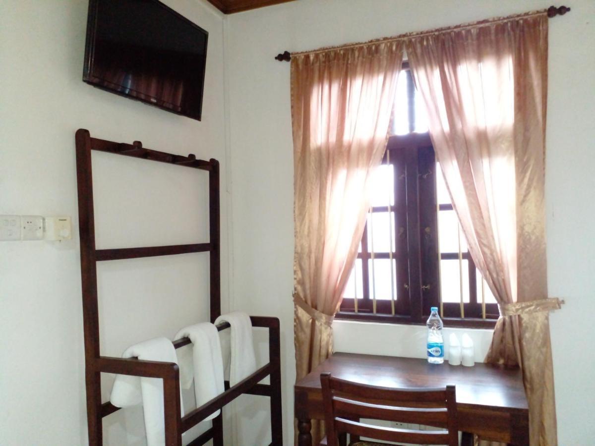 Muduna Walawwa Resort Kandy Exteriör bild