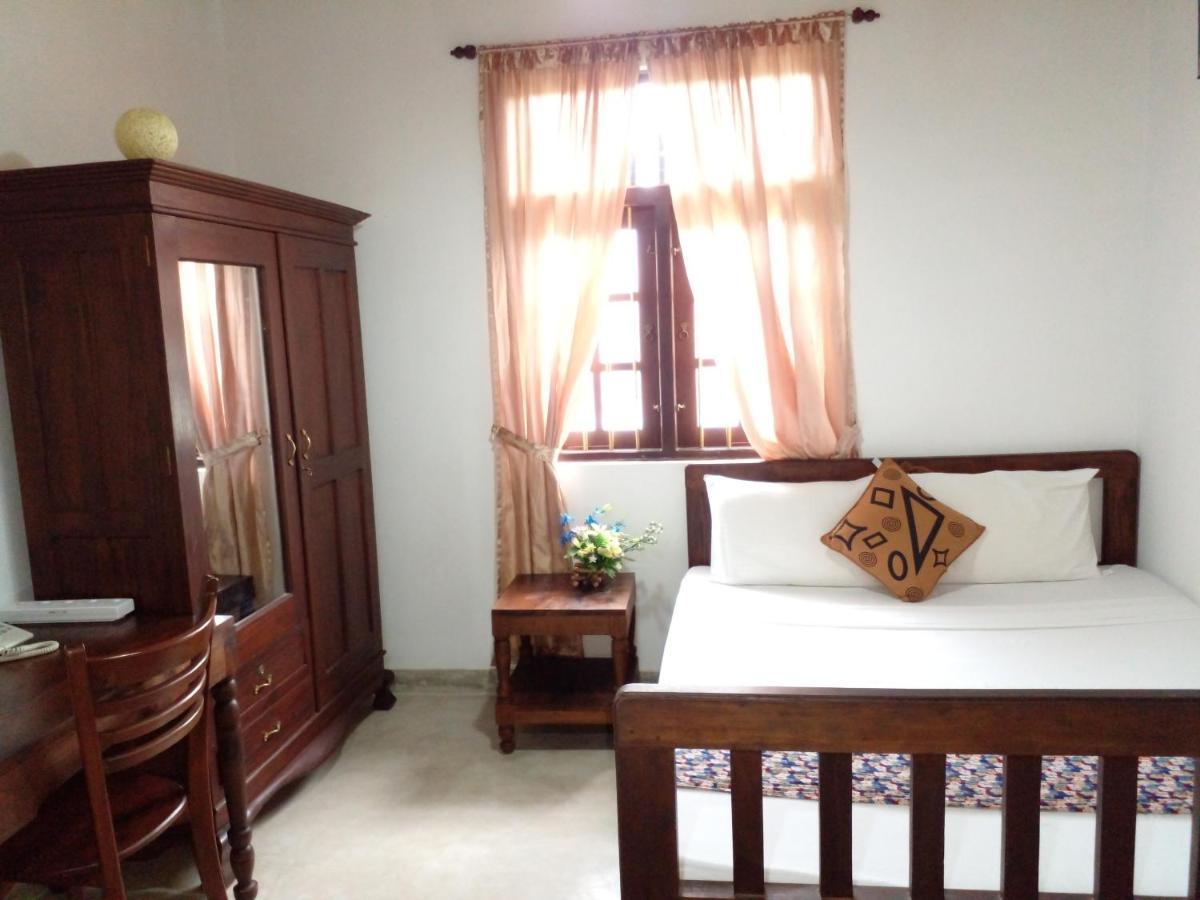Muduna Walawwa Resort Kandy Exteriör bild