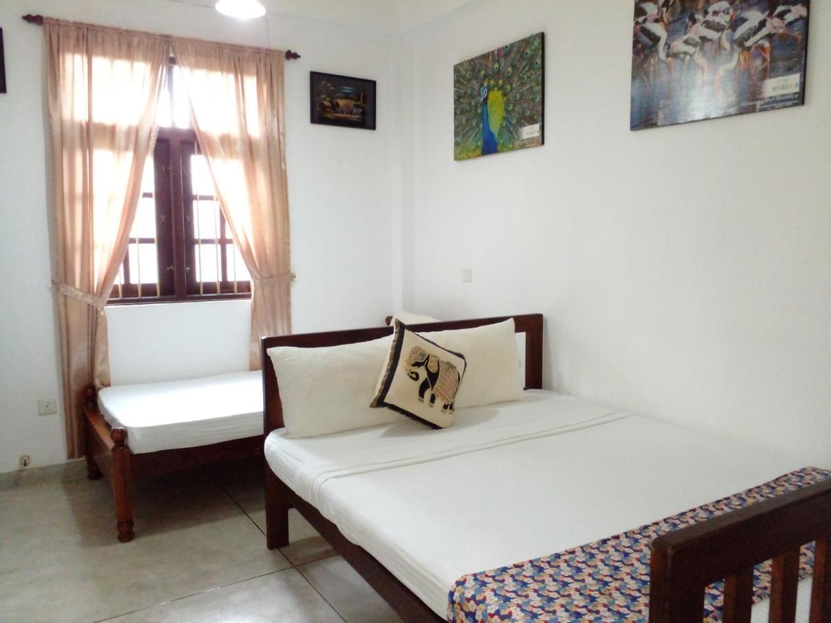 Muduna Walawwa Resort Kandy Exteriör bild