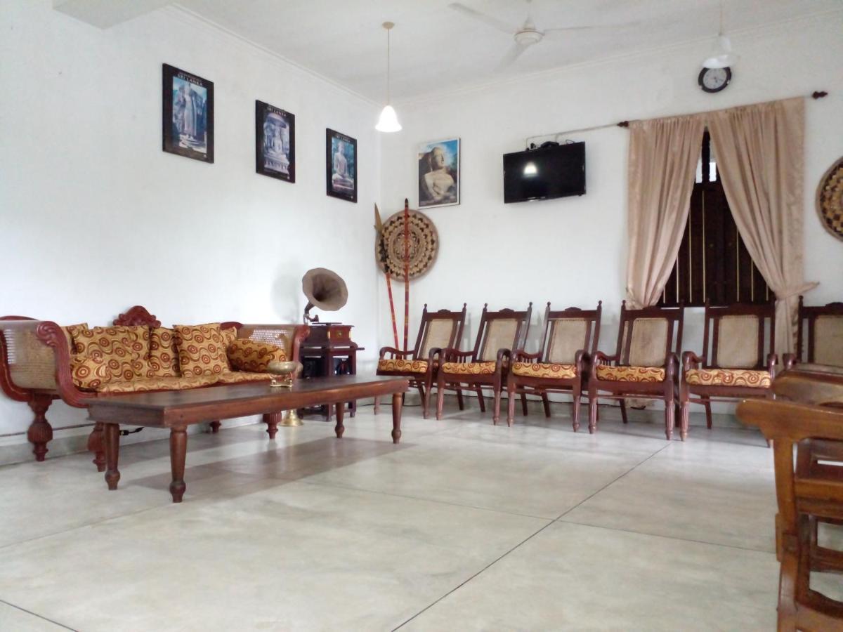 Muduna Walawwa Resort Kandy Exteriör bild