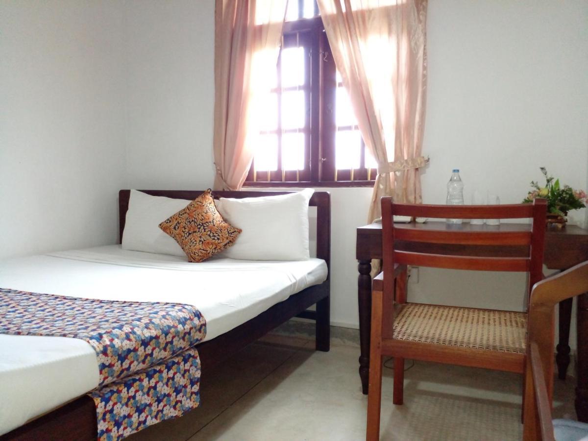 Muduna Walawwa Resort Kandy Exteriör bild