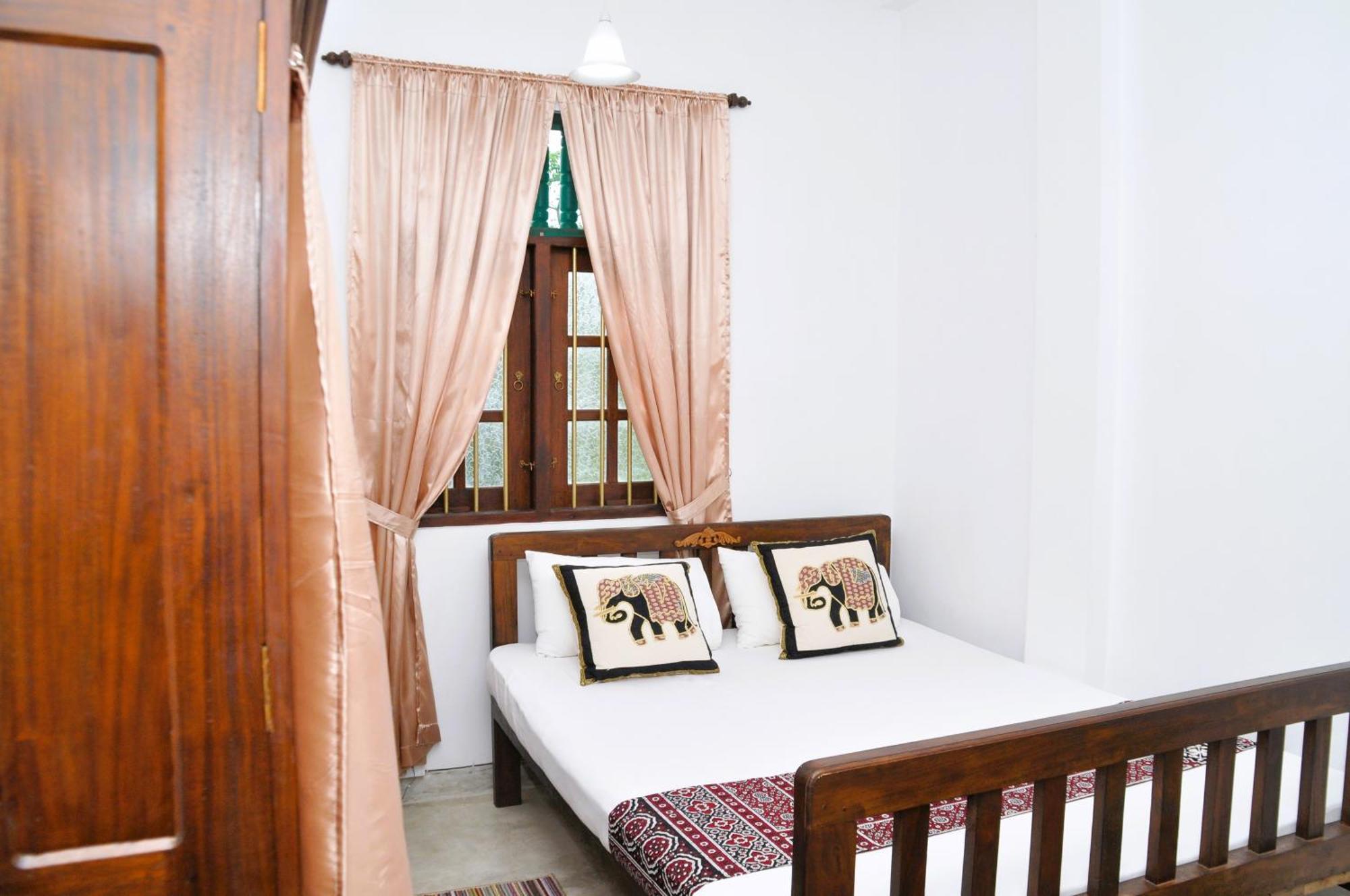 Muduna Walawwa Resort Kandy Exteriör bild