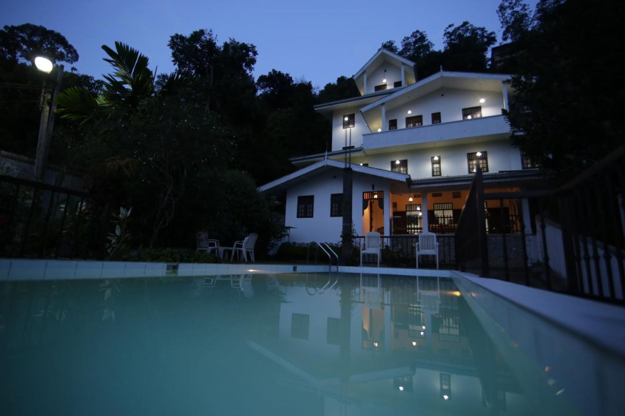 Muduna Walawwa Resort Kandy Exteriör bild